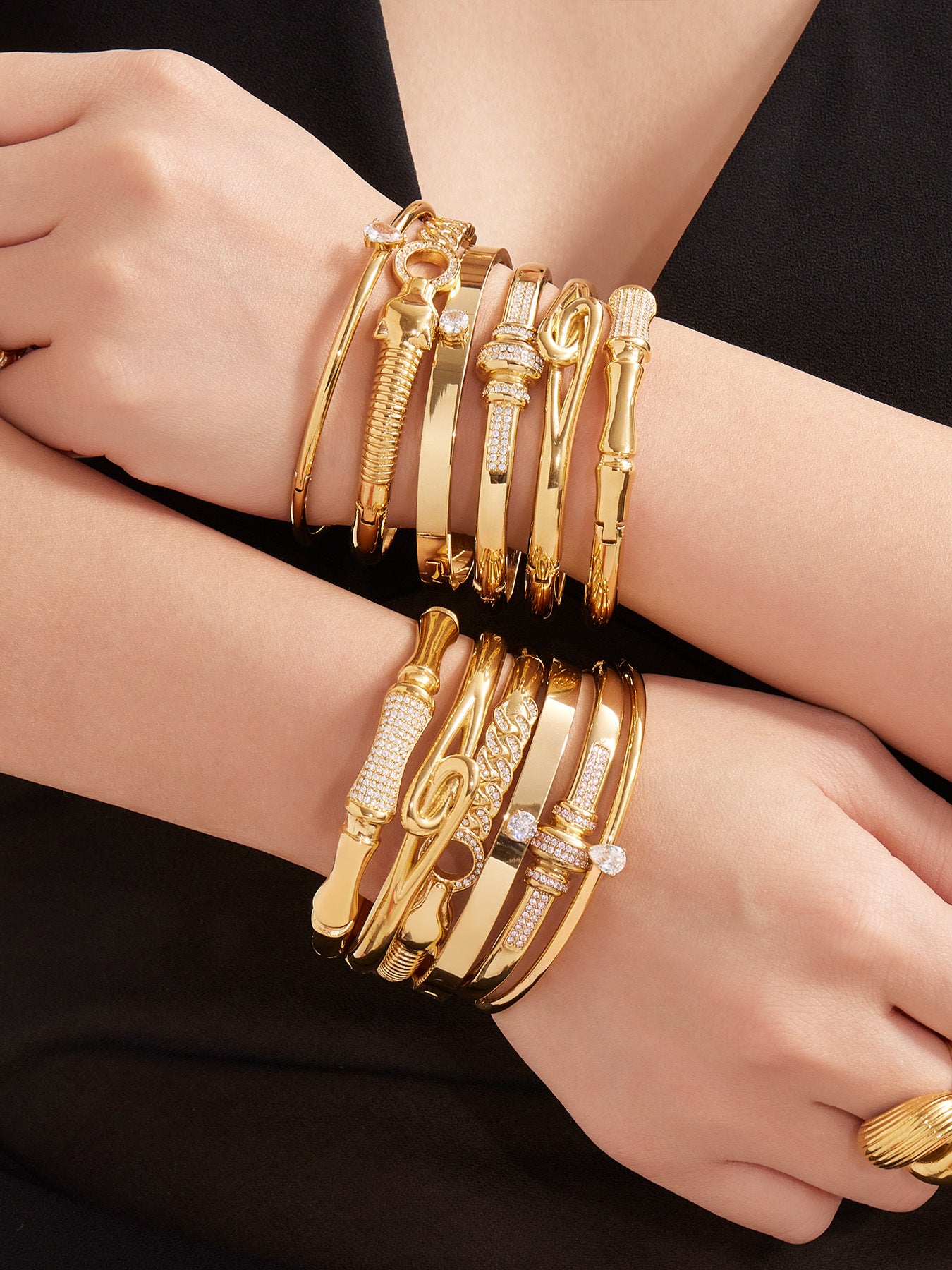 Stainless Steel Gold-plated Buckle Bangle