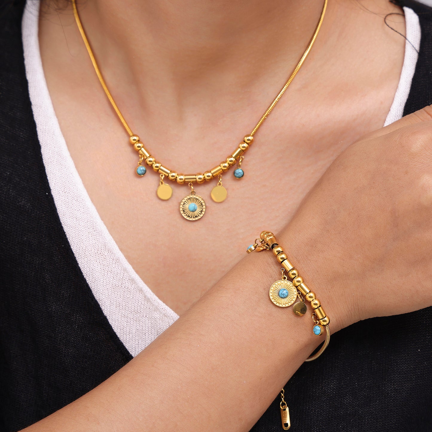 Blue Turquoise Round Pendant Bracelet