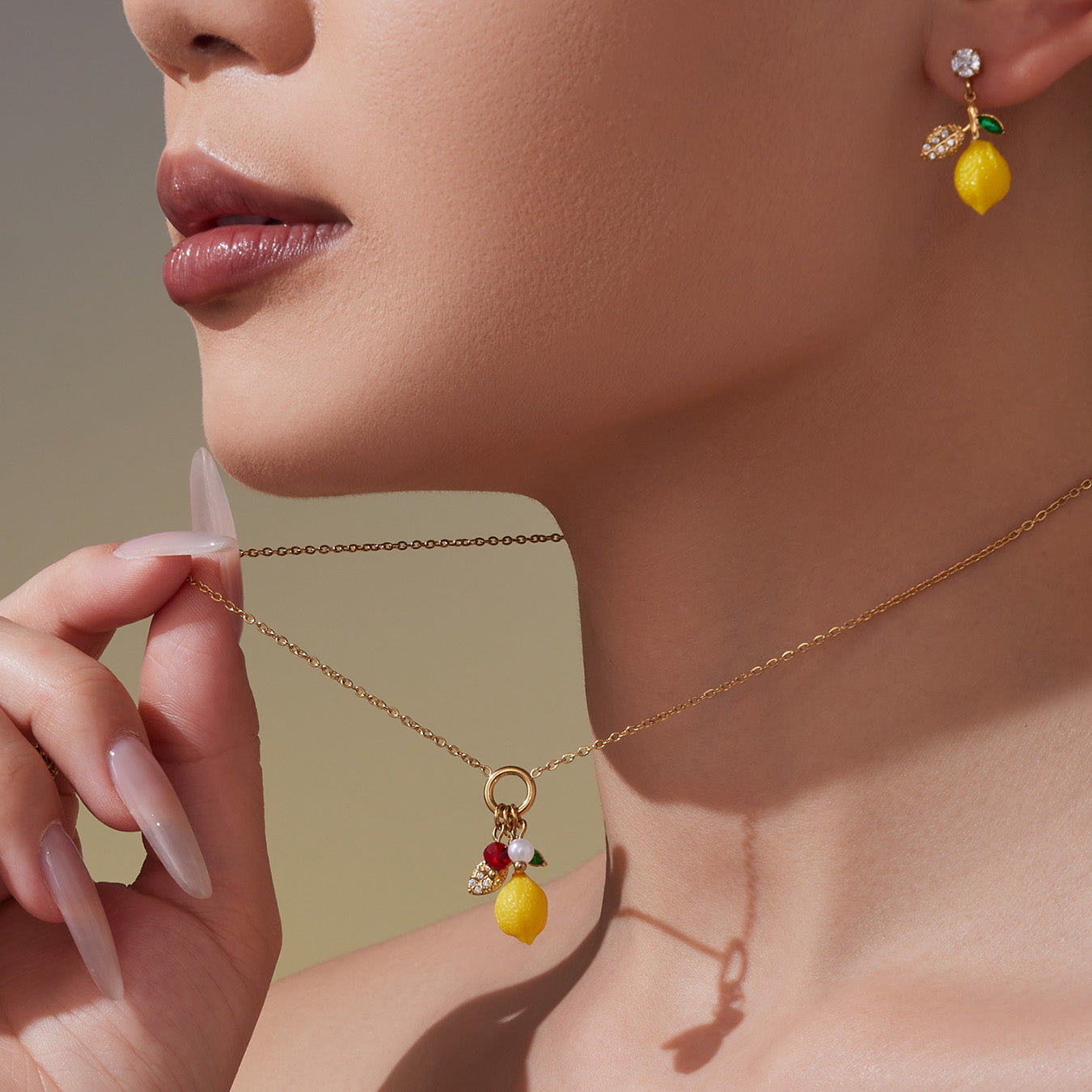 Amalfi Bloom Stainless Steel Zircon Imitation Pearl Resin Necklace Collection