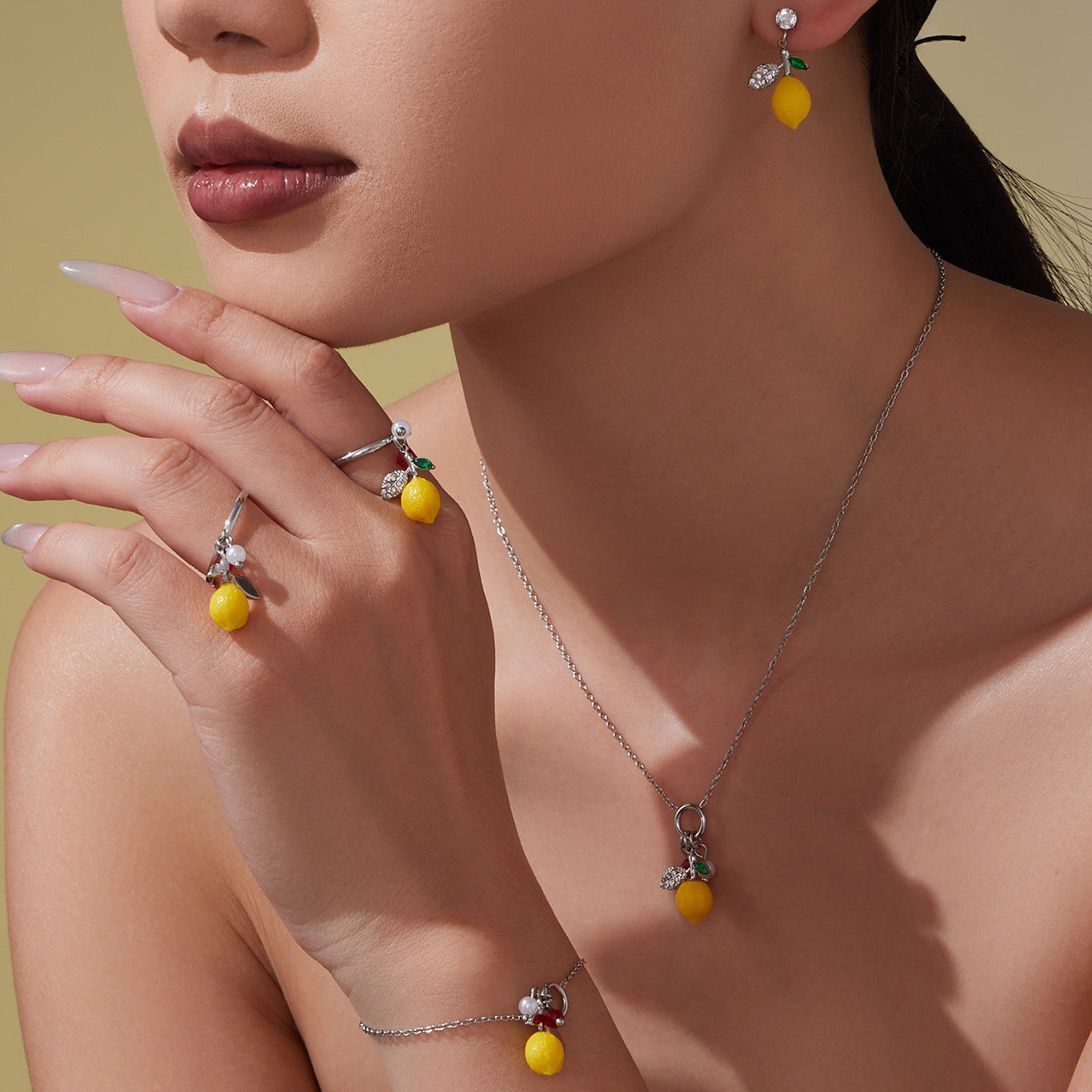 Amalfi Bloom Stainless Steel Zircon Imitation Pearl Resin Necklace Collection