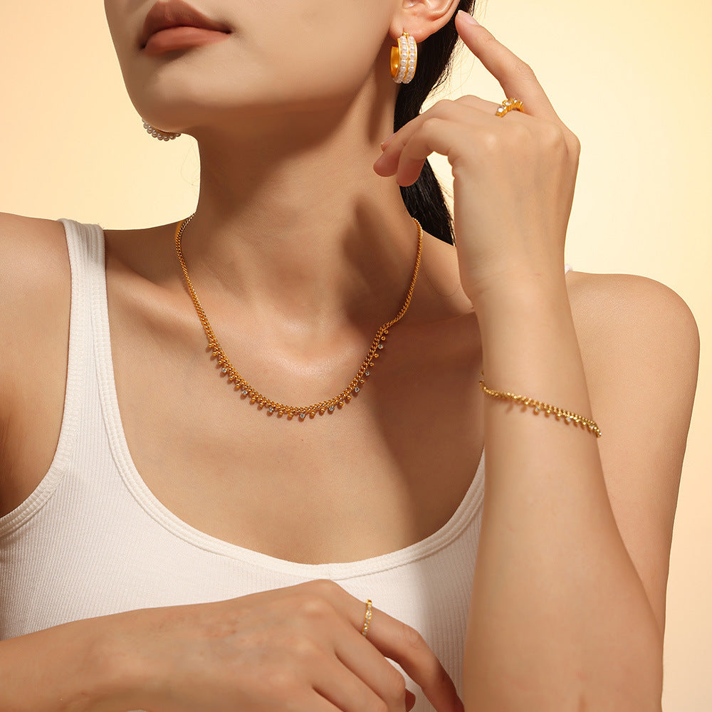 Waterproof gold beaded necklace with tassel – product dimensions and close-up
