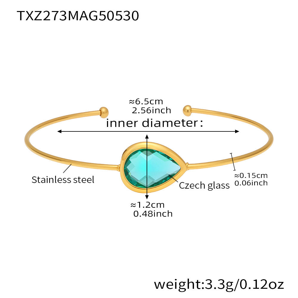 Product specification chart for light blue Czech sea glass bangle