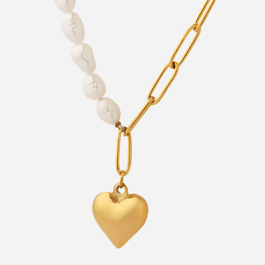 Minimalist Baroque Freshwater Pearl Heart Necklace on White Background – Gold Stainless Steel 43+5cm