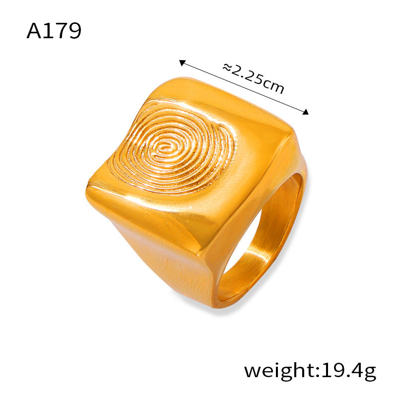 Adjustable gold ring with engraved design, dimensions and weight details on white background – durable statement piece