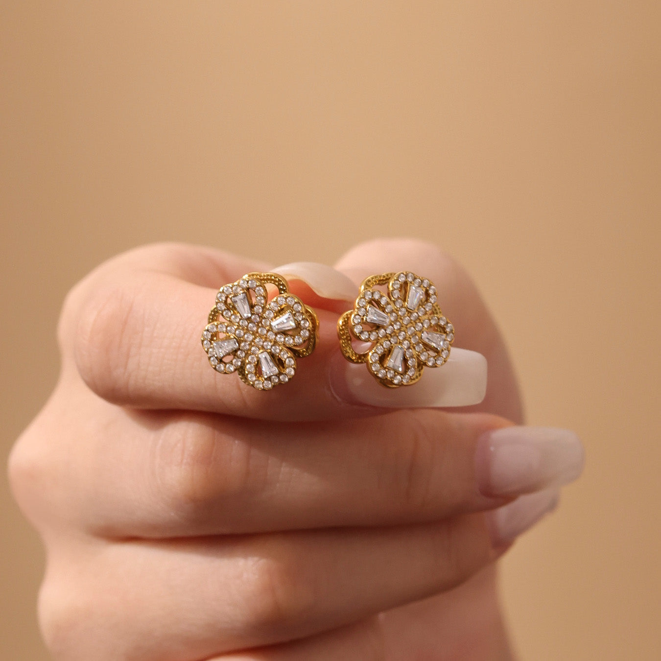 Zircon Flower Ring