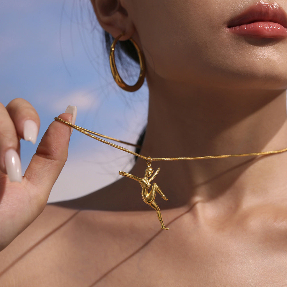 Model wearing gold 5A zircon dancing girl tennis necklace, 55+5cm