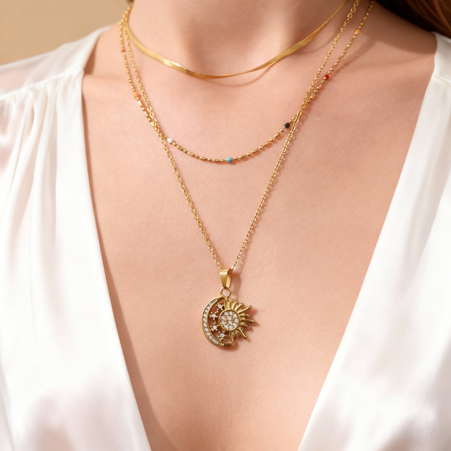 Collares con dije de sol y luna de circonita 5A