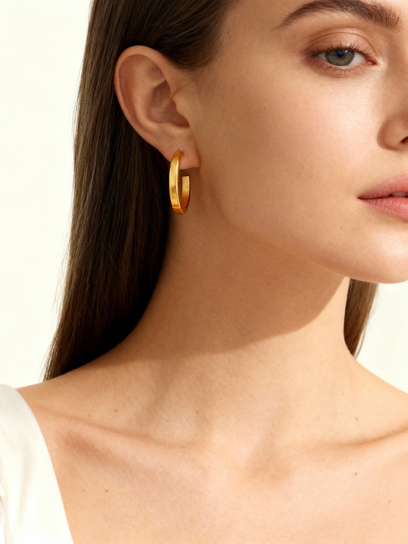 Pendientes abiertos en forma de C estilo revista, combinables con todo: pendientes geométricos de alta gama.