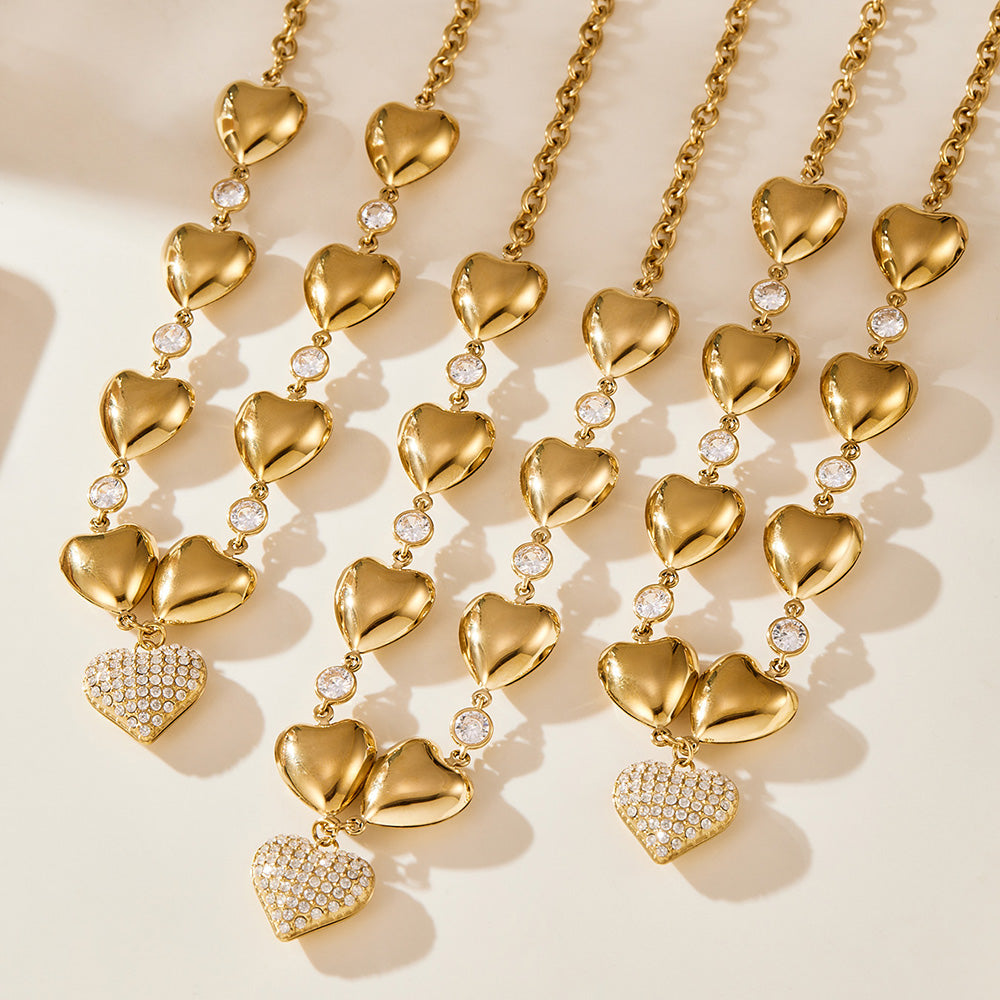 Collar de acero inoxidable con circonitas y corazón siempre amoroso