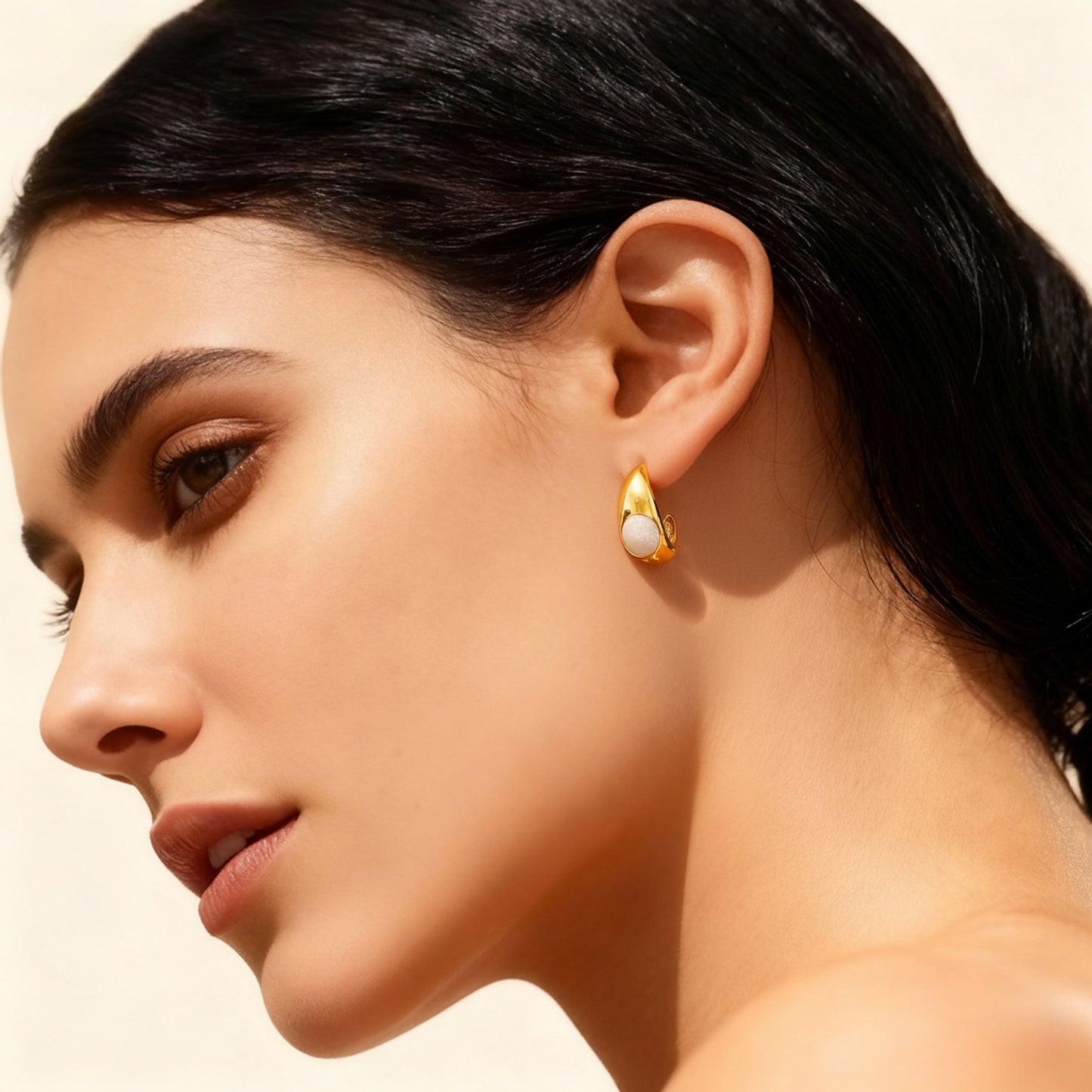 Pendientes colgantes de esmalte con perla en forma de media luna