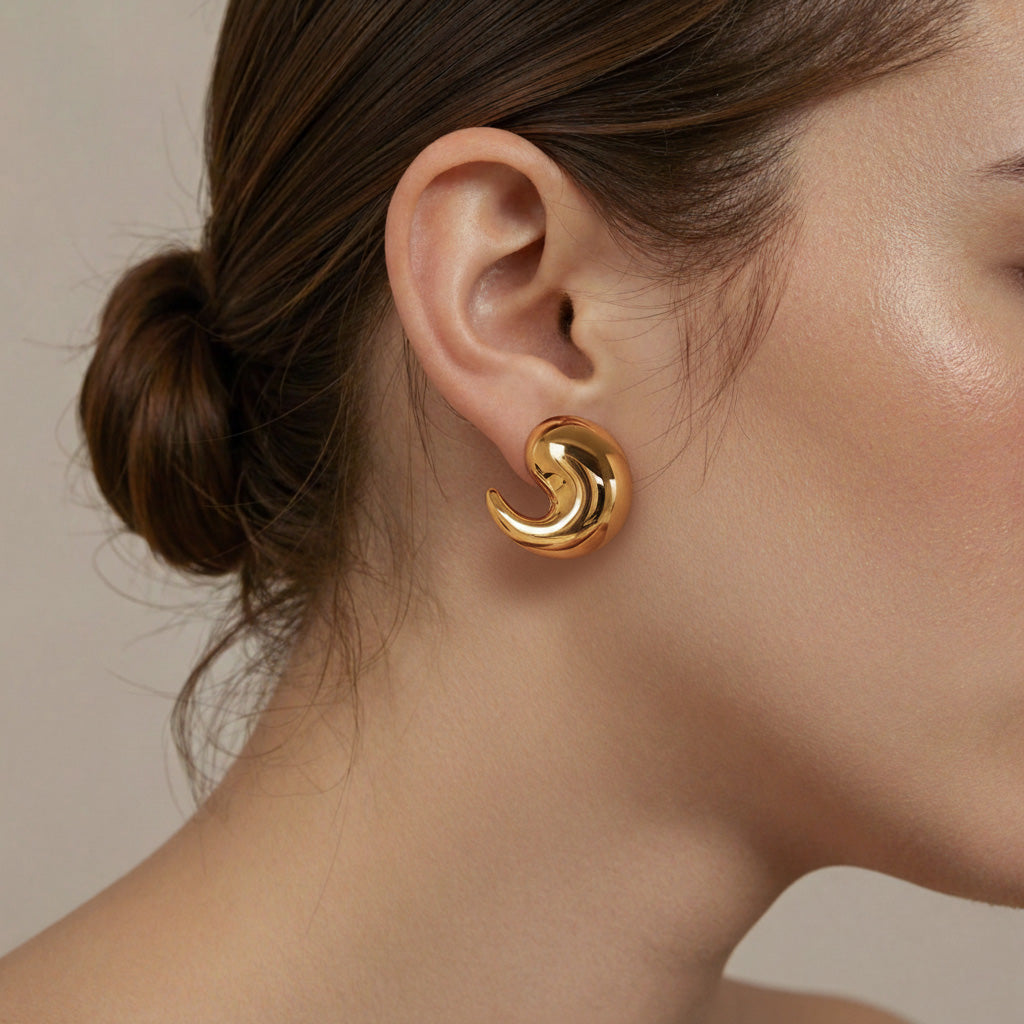 Curved Water Drop Stud Earrings