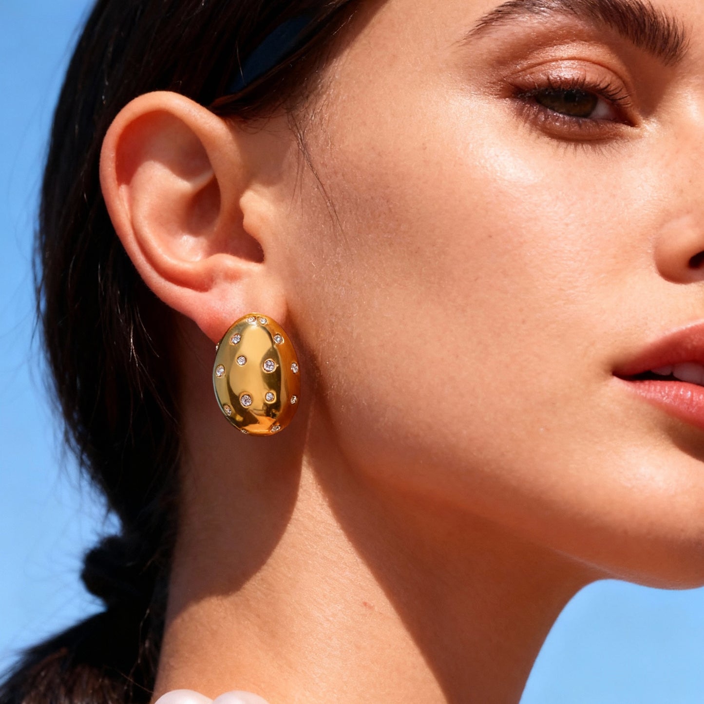 Pendientes ovalados de diamantes de imitación checos