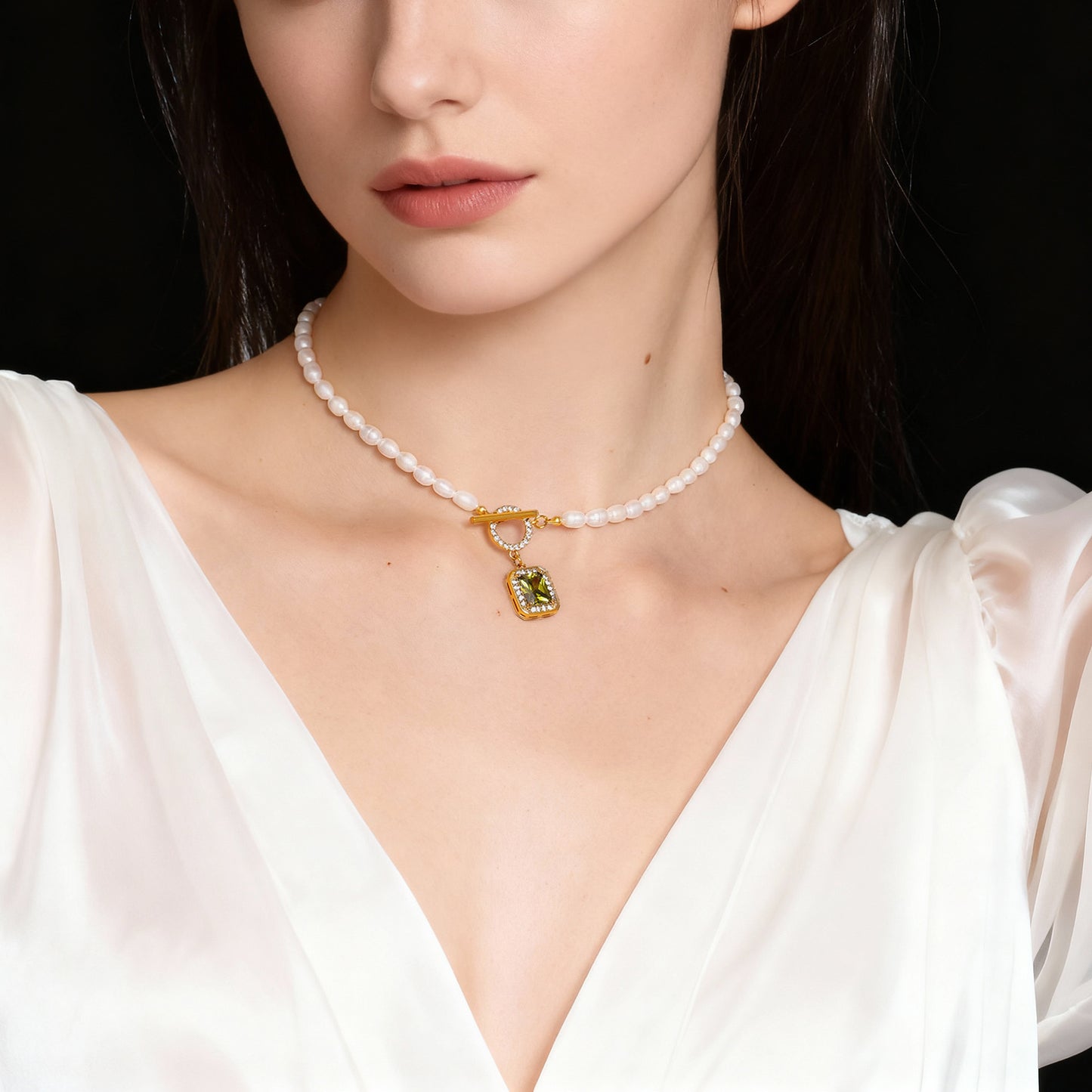 Gargantilla de perlas de agua dulce con circonitas cúbicas – Cierre OT Gift 