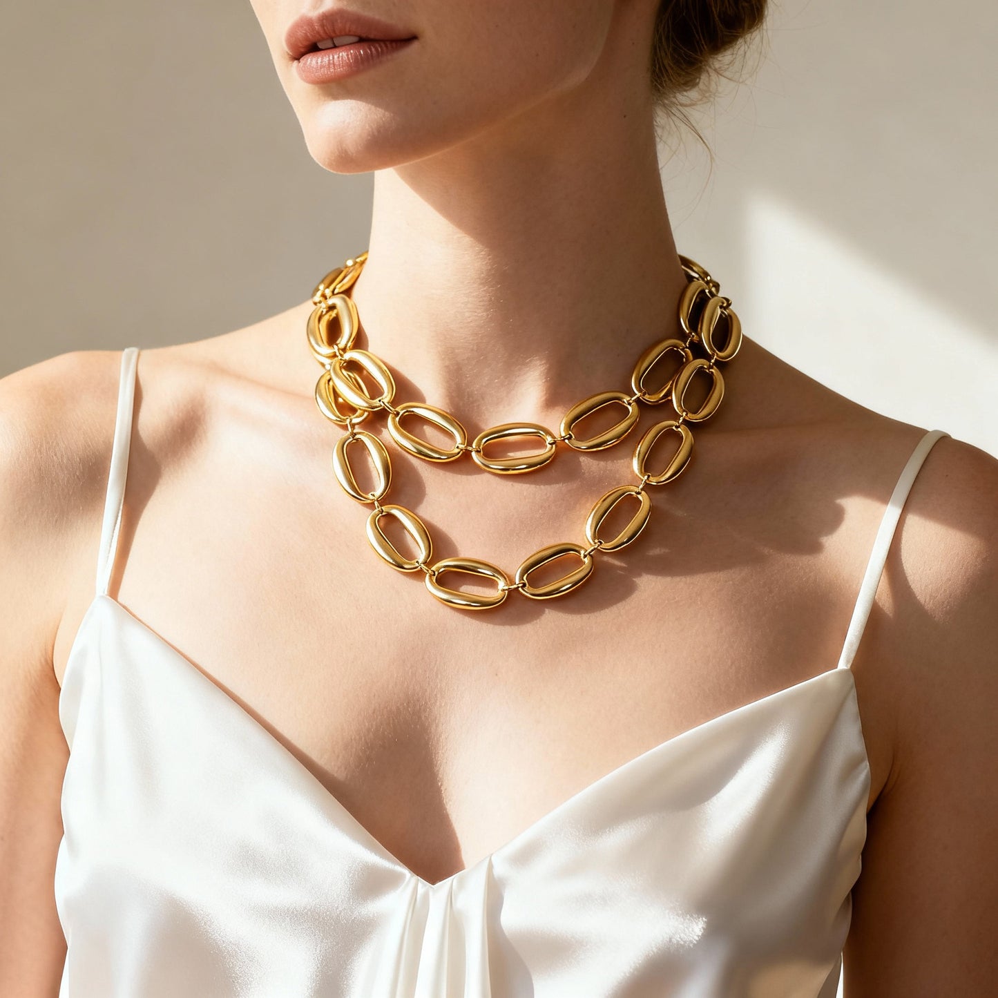 Pulsera de acero inoxidable con forma de huevo ovalado muy pulido