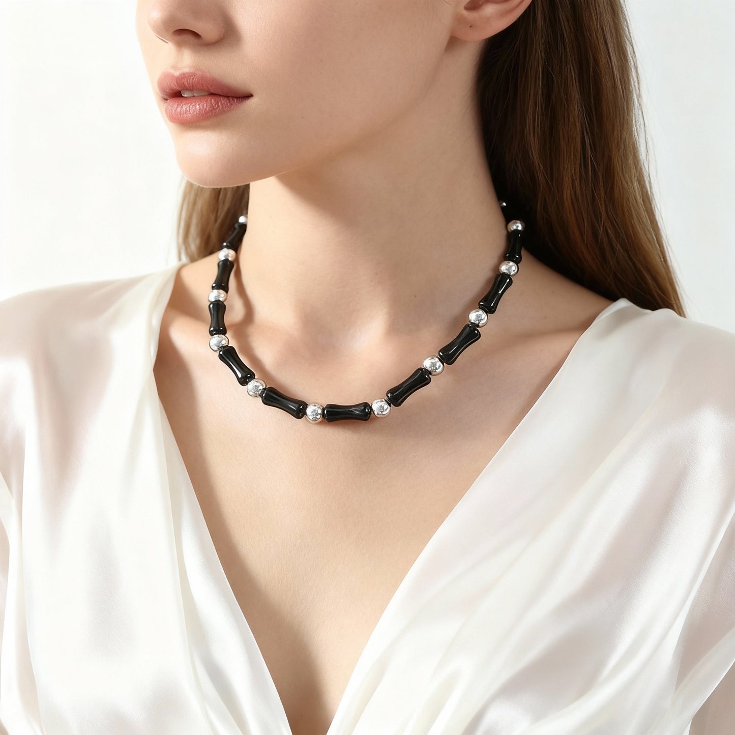 Collar de cuentas de ágata negra de piedra natural hecho a mano