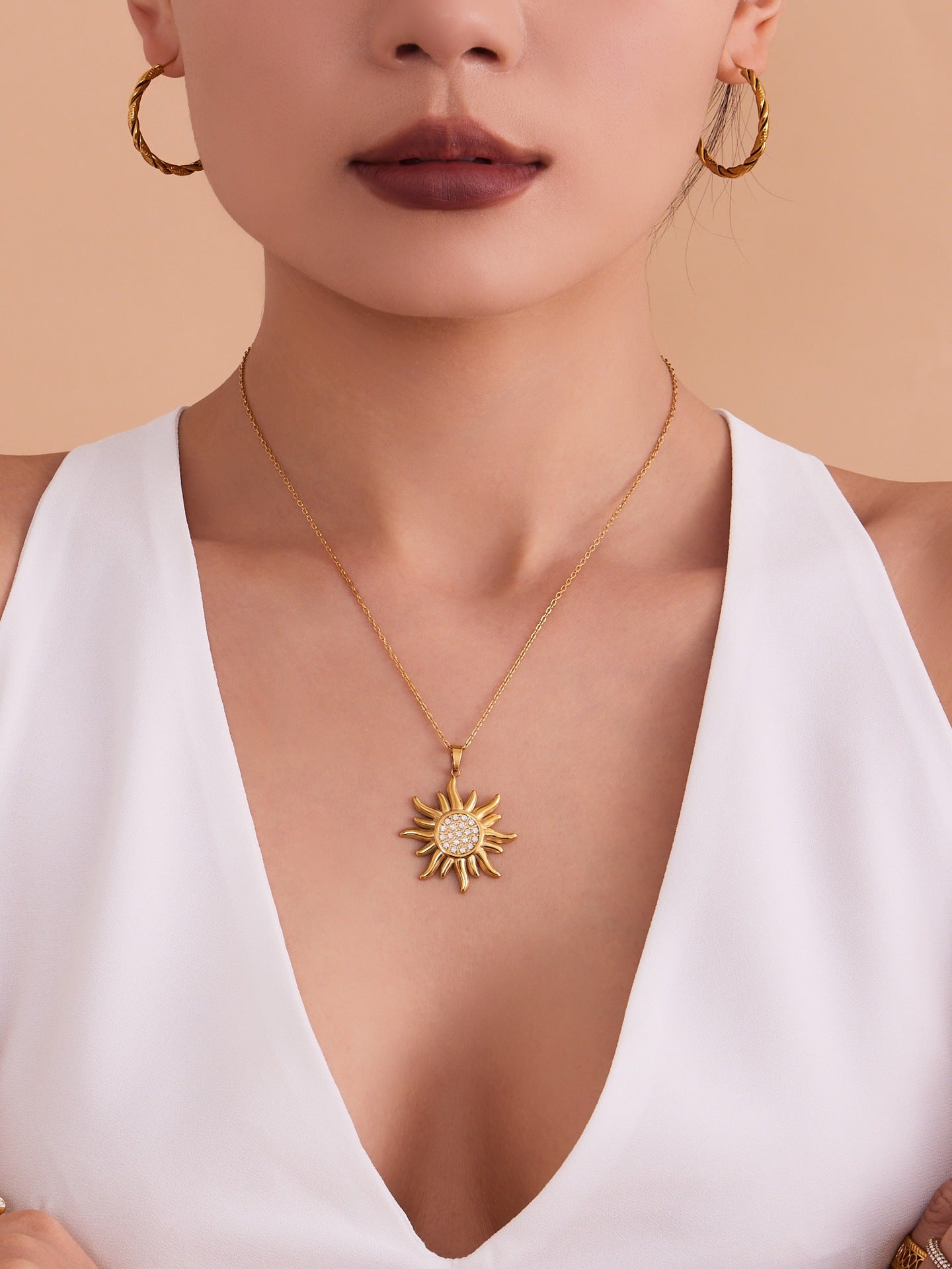 Super Shiny 5A Zircon Sun Pendant Necklace