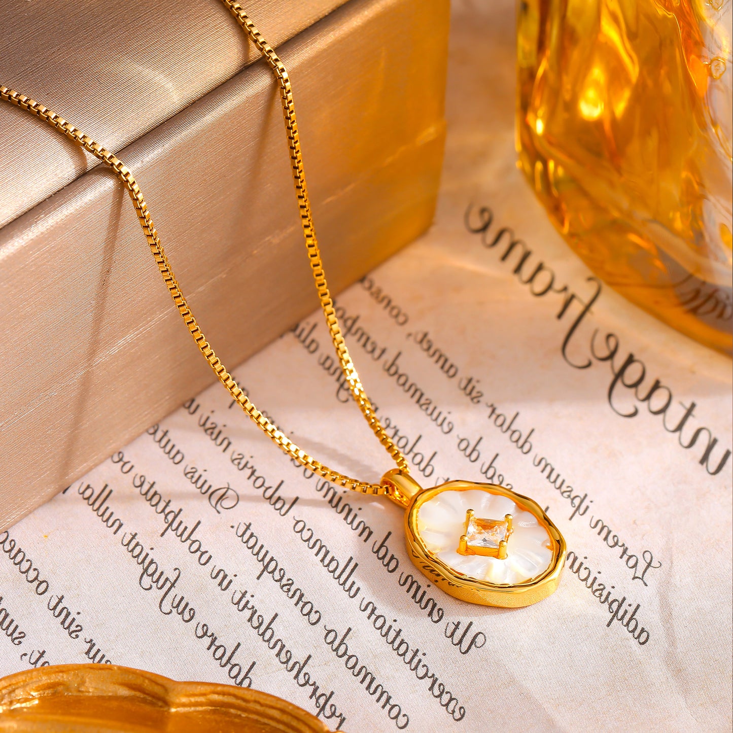 Retro Oval Zircon Necklace