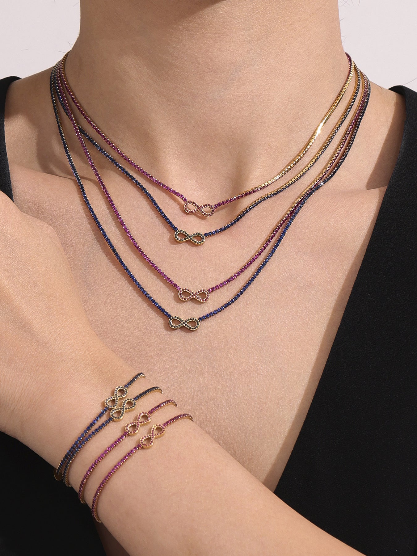 Number 8 Zircon Necklace Stainless Steel