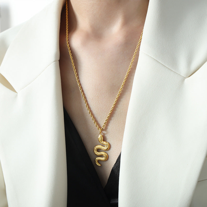 Collar de serpiente de nicho de alta gama Snake Guardian
