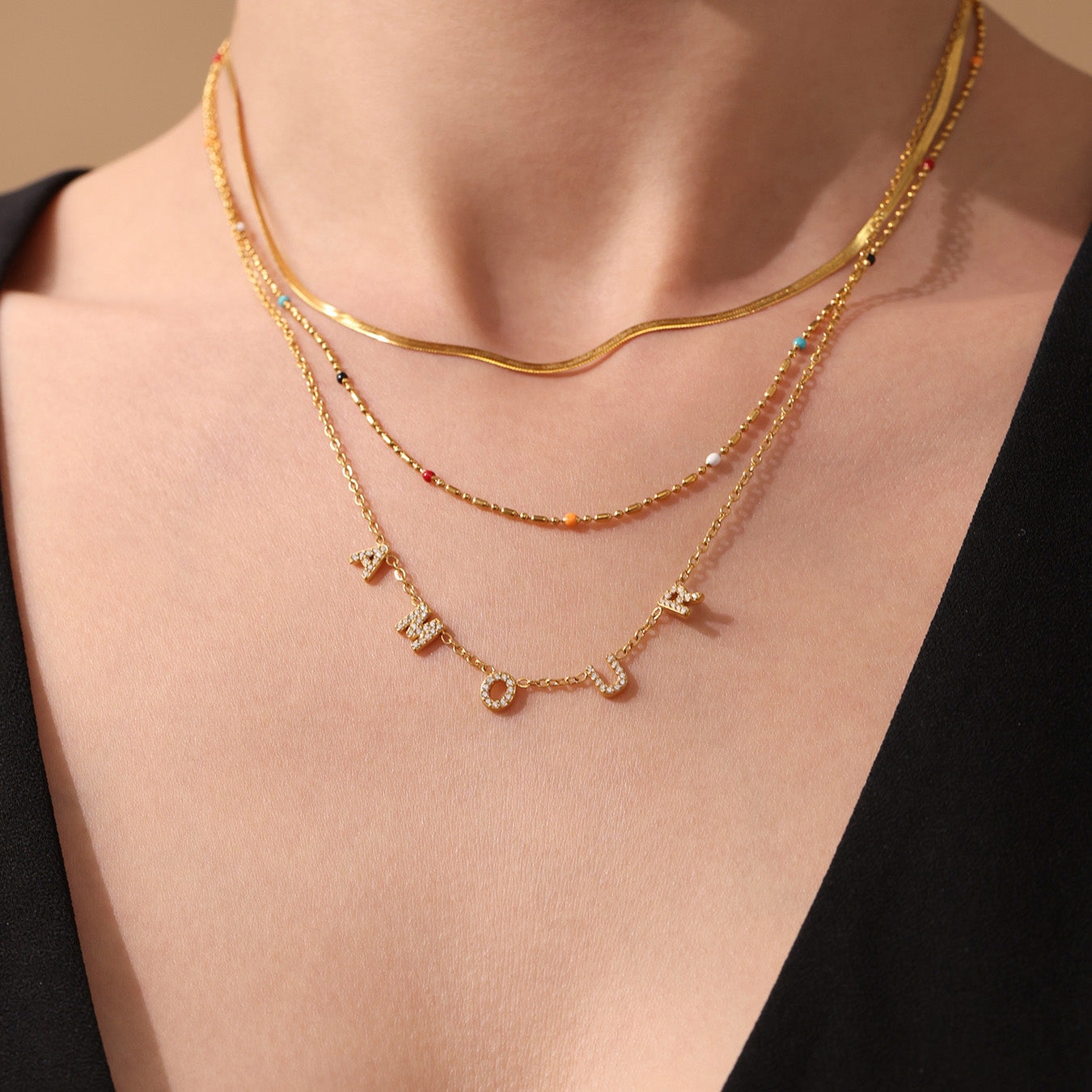 Model Wearing TXP304 5A Zircon AMOUR Necklace 40+5cm