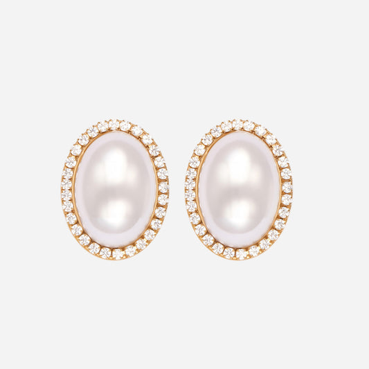 Lujosos y elegantes pendientes ovalados de nácar con circonitas